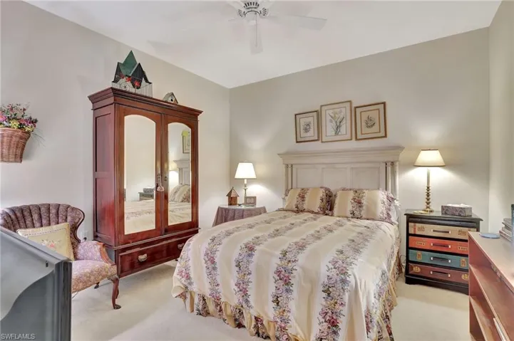 3870  Sawgrass  WAY, Naples, FL 34112