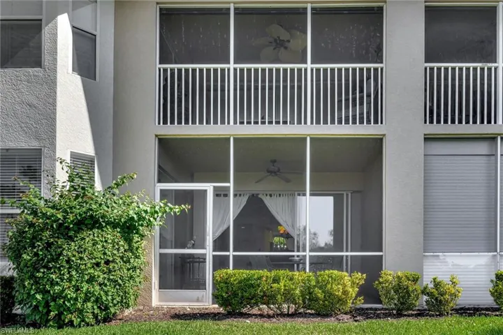 3870  Sawgrass  WAY, Naples, FL 34112