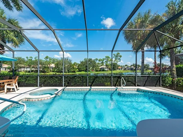 16105  Parque  LN, Naples, FL 34110
