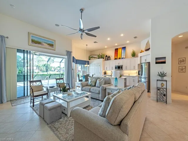 16105  Parque  LN, Naples, FL 34110