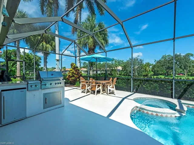 16105  Parque  LN, Naples, FL 34110