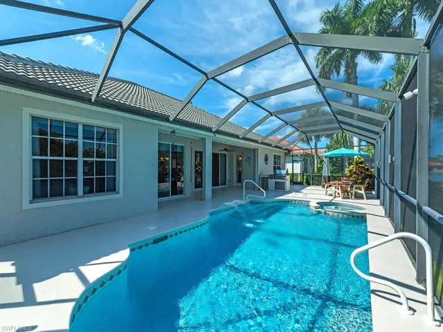 16105  Parque  LN, Naples, FL 34110