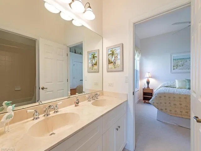 16105  Parque  LN, Naples, FL 34110
