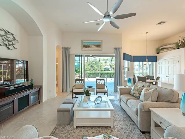 16105  Parque  LN, Naples, FL 34110