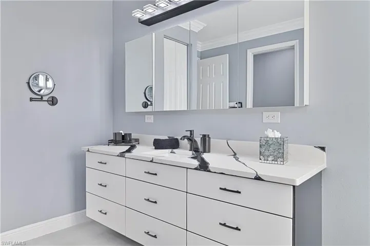 9057 Whitfield Dr, Estero, Florida 33928
