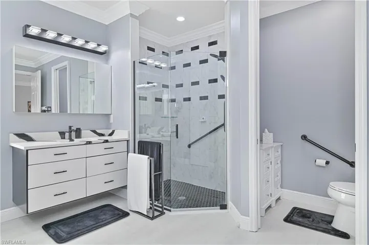 9057 Whitfield Dr, Estero, Florida 33928