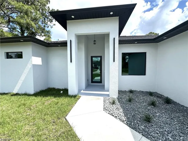 2602  34th W ST, Lehigh Acres, FL 33971