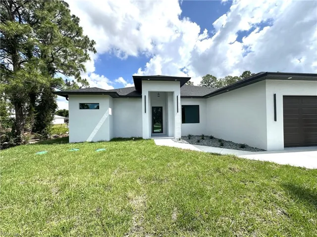 2602  34th W ST, Lehigh Acres, FL 33971