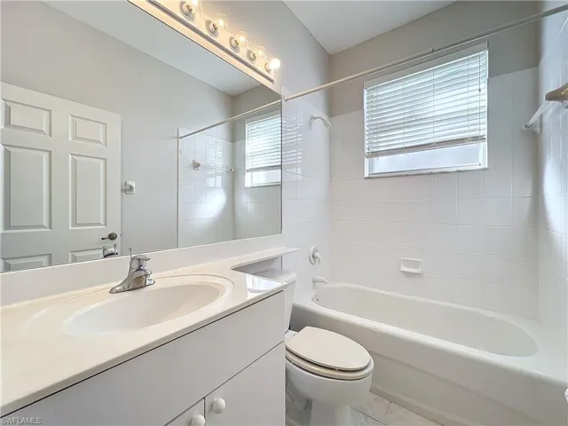 20752  Mystic  WAY, North Fort Myers, FL 33917