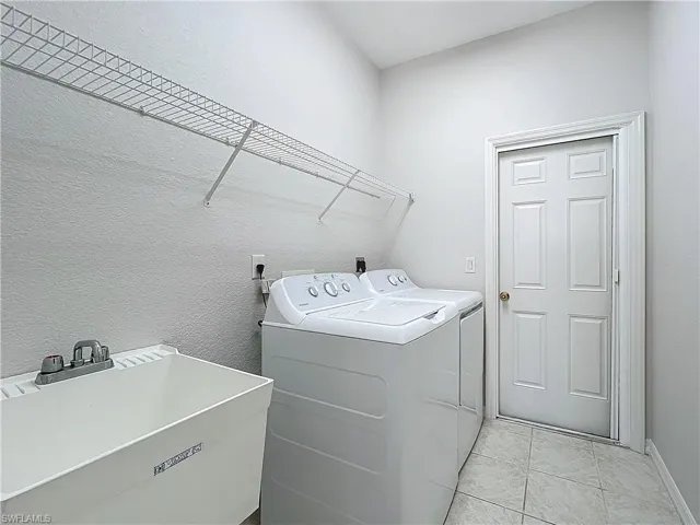 20752  Mystic  WAY, North Fort Myers, FL 33917