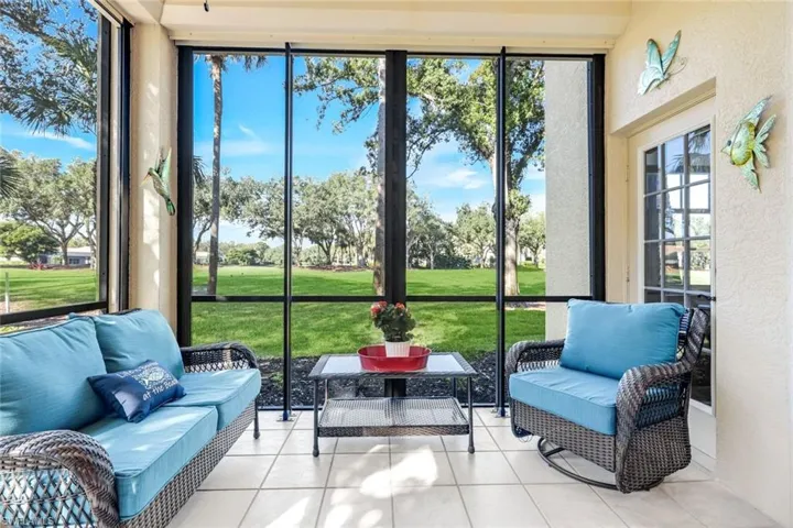 Corner Screened Lanai