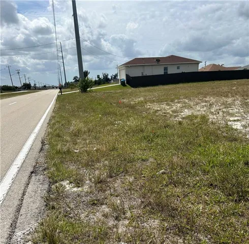 2026 Santa Barbara BLVD N, CAPE CORAL FL 33993