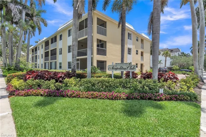 View of apartment building / complex