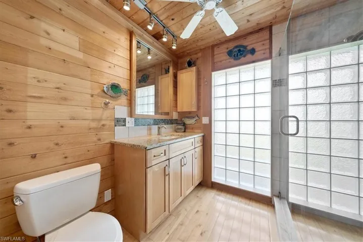 Upstairs Bath