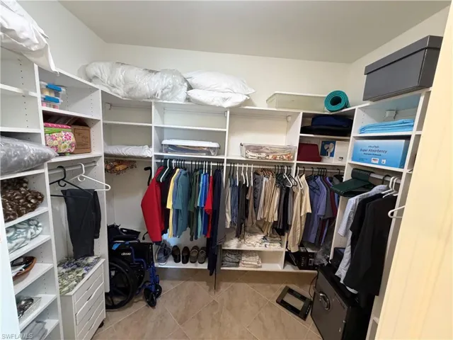Master- Walk in Closet