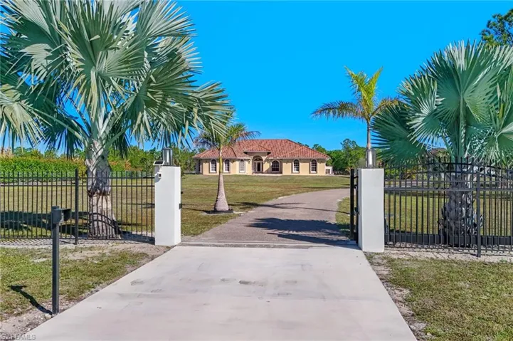 3445  56th NE AVE, Naples, FL 34120