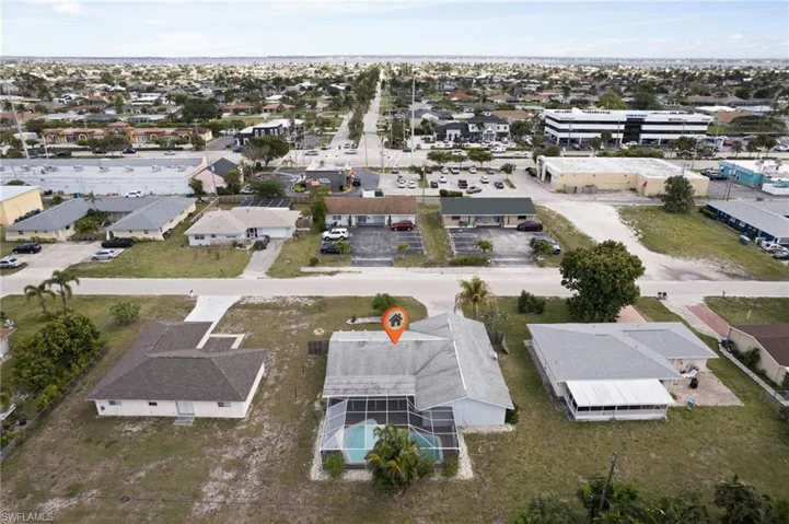 Birds eye view of property