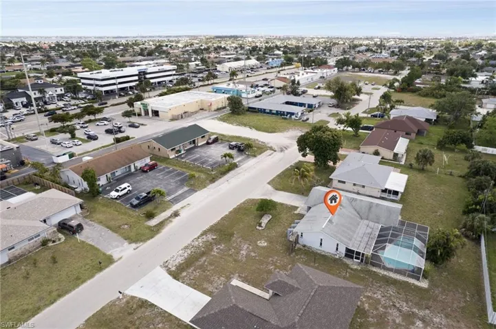 Birds eye view of property