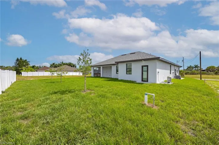 3227 Ne 13th Pl, Cape Coral, Florida 33909
