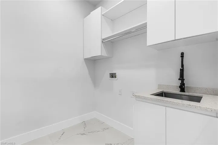 3227 Ne 13th Pl, Cape Coral, Florida 33909