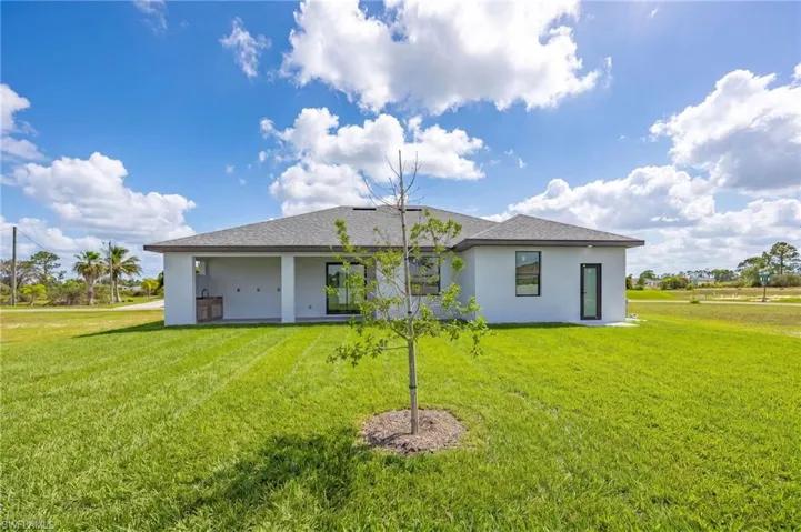 3227 Ne 13th Pl, Cape Coral, Florida 33909