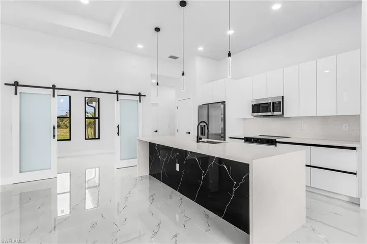 3227 Ne 13th Pl, Cape Coral, Florida 33909