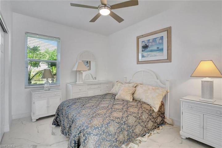 18066  Royal Tree  PKWY, Naples, FL 34114