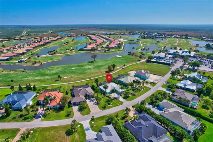 18066  Royal Tree  PKWY, Naples, FL 34114