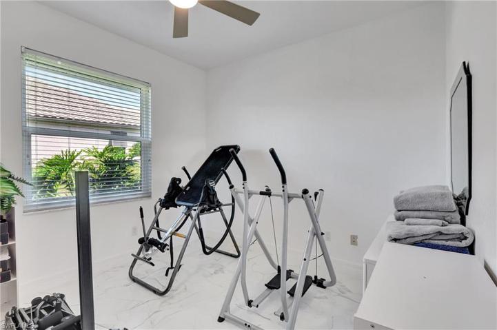 18066  Royal Tree  PKWY, Naples, FL 34114