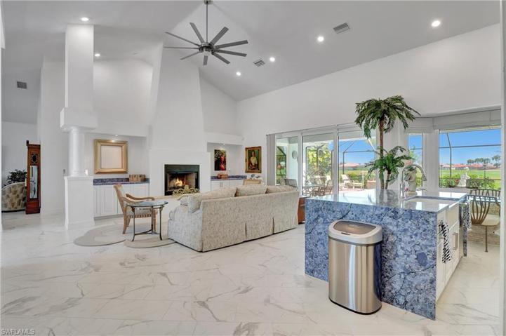 18066  Royal Tree  PKWY, Naples, FL 34114