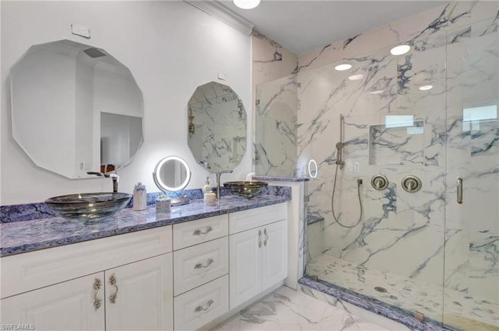 18066  Royal Tree  PKWY, Naples, FL 34114