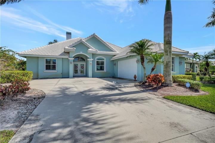 18066  Royal Tree  PKWY, Naples, FL 34114
