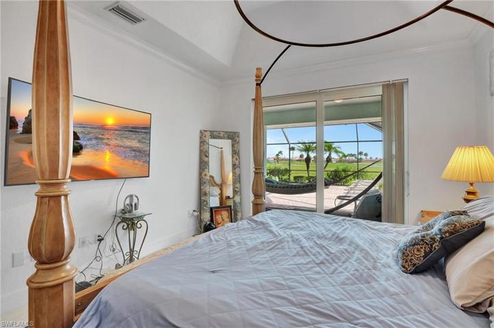 18066  Royal Tree  PKWY, Naples, FL 34114