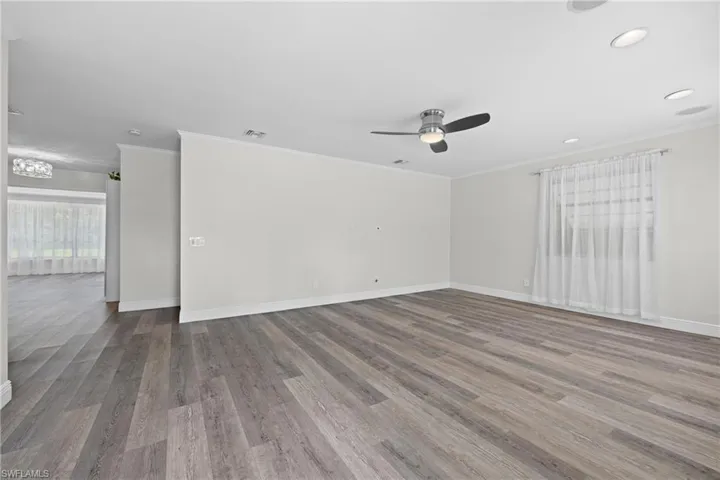Spacious living room