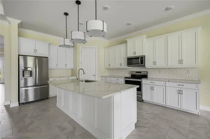 28113 Captiva Shell Loop, Bonita Springs, Florida 34135