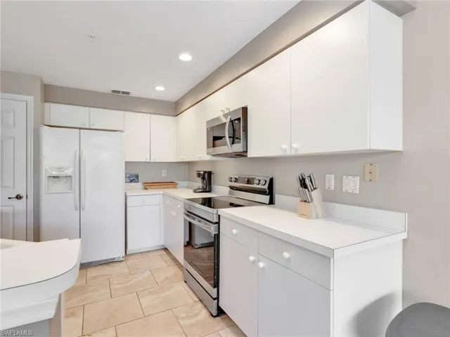 25220 Pelican Creek Cir 102, Bonita Springs, Florida 34134