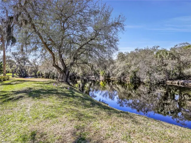 25220 Pelican Creek Cir 102, Bonita Springs, Florida 34134