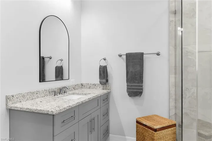 548 47th Ave Ne, Naples, Florida 34120