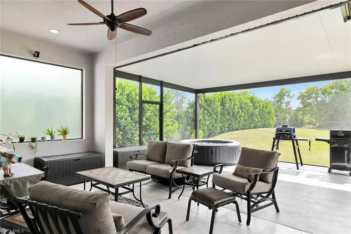 548 47th Ave Ne, Naples, Florida 34120