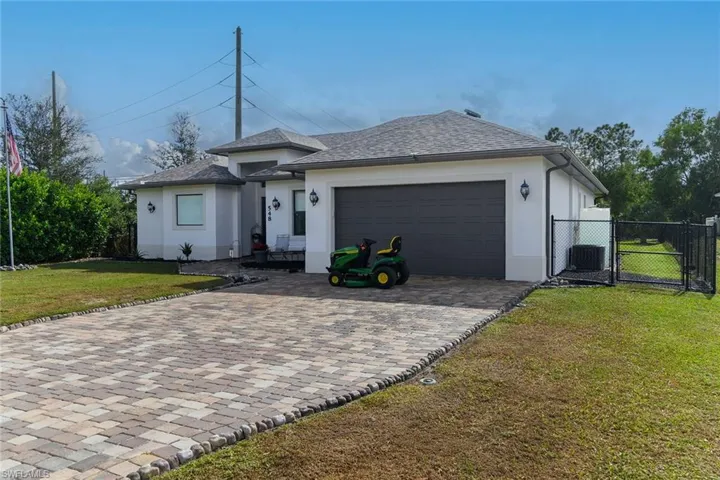 548 47th Ave Ne, Naples, Florida 34120