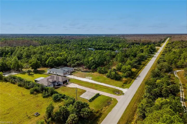 548 47th Ave Ne, Naples, Florida 34120