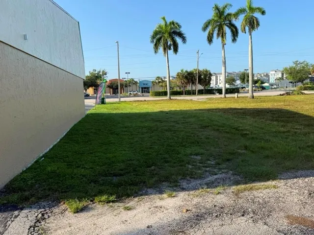 98 Pondella Rd, Fort Myers, Florida 33903