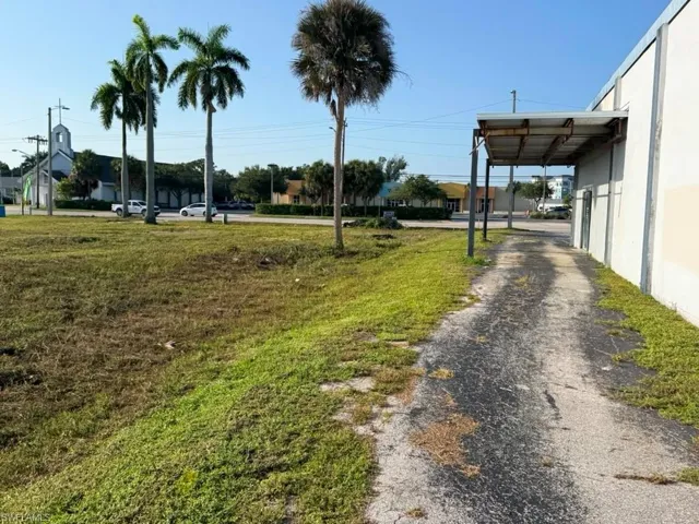 98 Pondella Rd, Fort Myers, Florida 33903