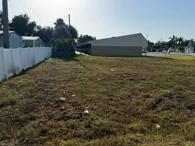 98 Pondella Rd, Fort Myers, Florida 33903