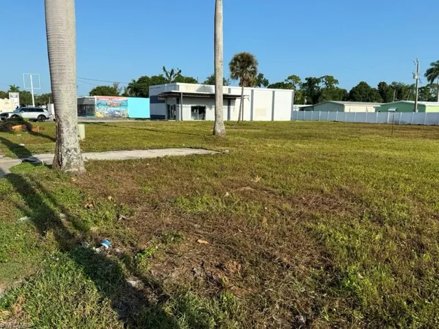 98 Pondella Rd, Fort Myers, Florida 33903