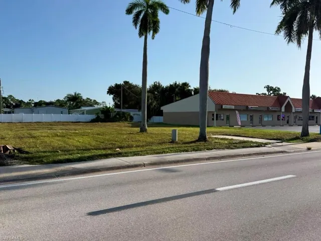 98 Pondella Rd, Fort Myers, Florida 33903