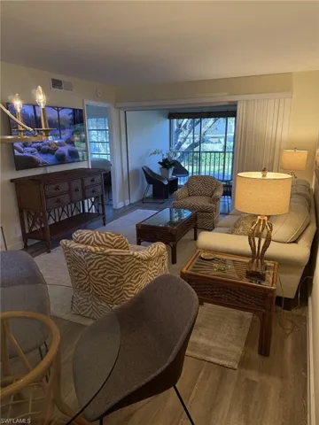 1900  Alamanda  DR, Naples, FL 34102