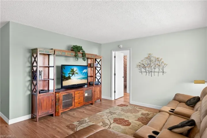 1502 Myerlee Country Club Blvd, Fort Myers, Florida 33919