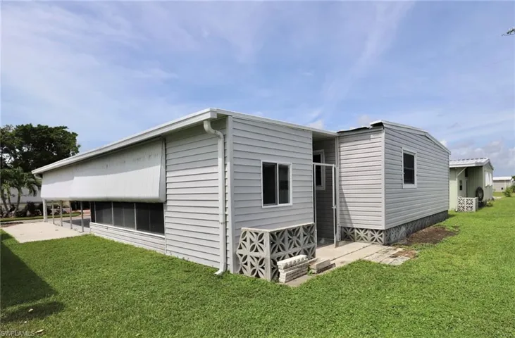 5620  Captain John Smith  LOOP, North Fort Myers, FL 33917