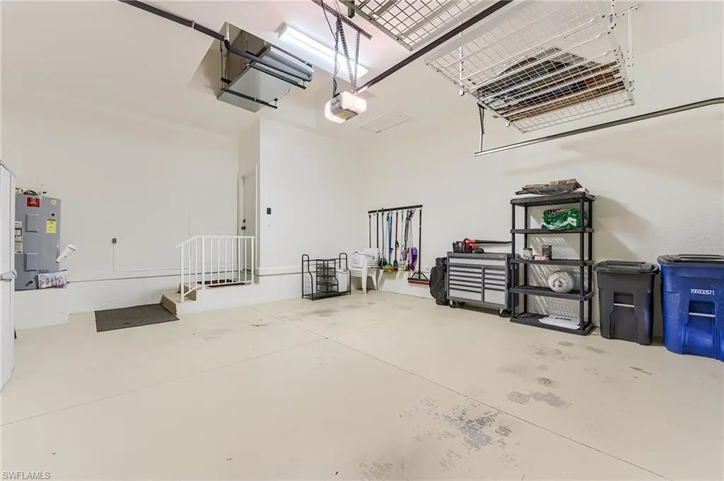 8860 New Castle DR, Fort Myers, FL 33908,225032596